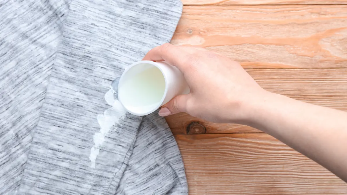 tache maquillage comment enlever